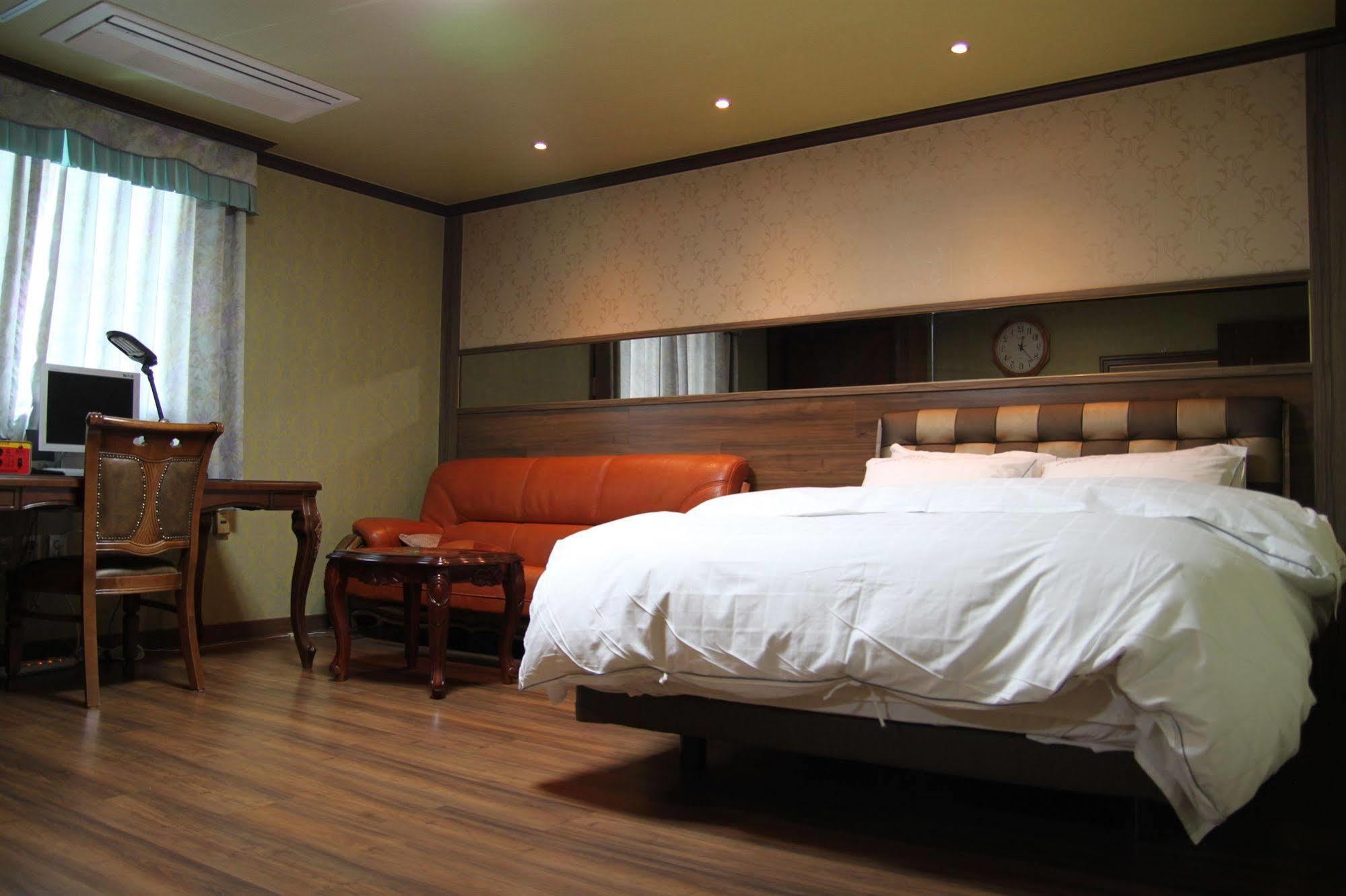 Gunsan Western Hotel מראה חיצוני תמונה